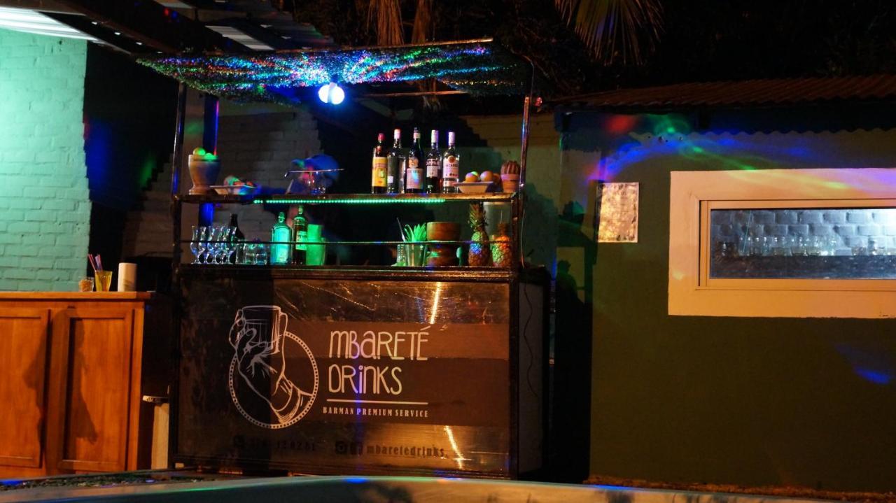 Eco Hostel Iguazu ปูแอร์โตอีกวาซู ภายนอก รูปภาพ