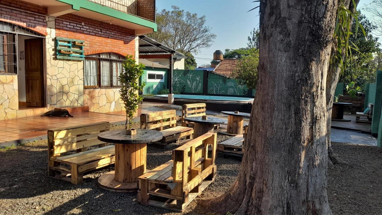 Eco Hostel Iguazu ปูแอร์โตอีกวาซู ภายนอก รูปภาพ