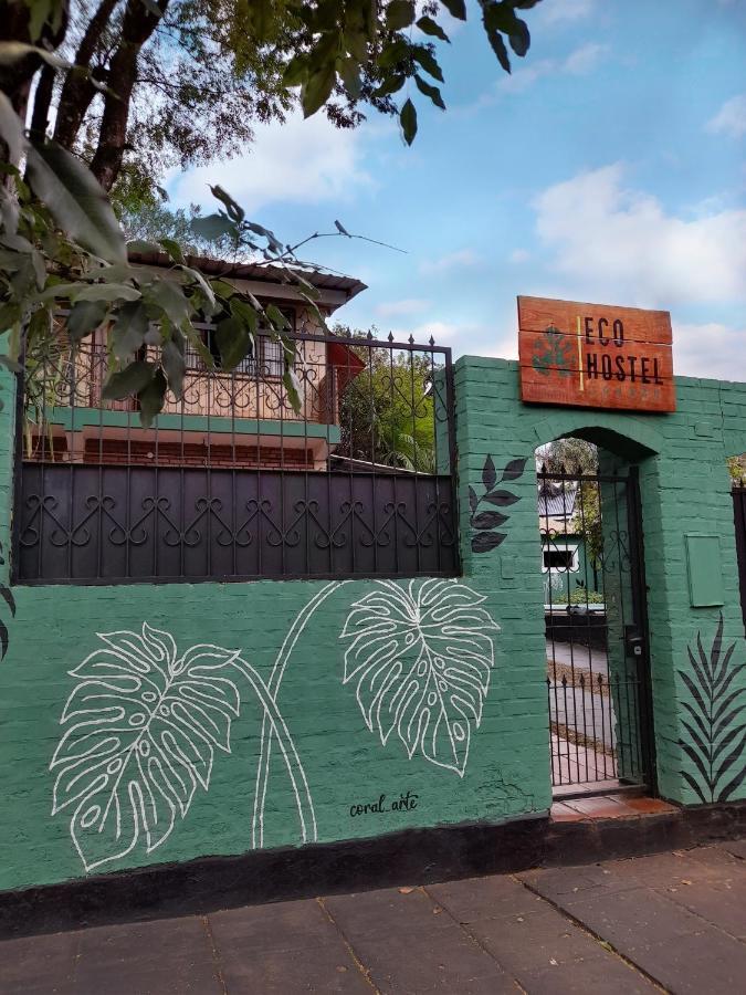 Eco Hostel Iguazu ปูแอร์โตอีกวาซู ภายนอก รูปภาพ