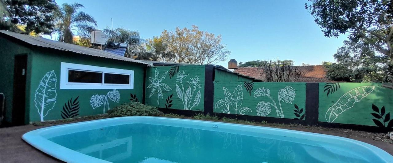 Eco Hostel Iguazu ปูแอร์โตอีกวาซู ภายนอก รูปภาพ