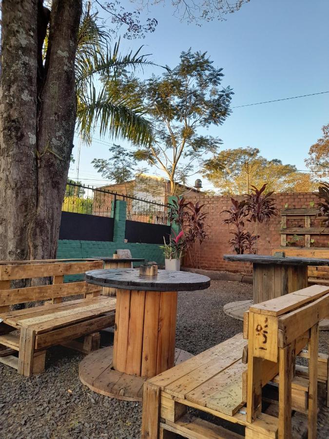 Eco Hostel Iguazu ปูแอร์โตอีกวาซู ภายนอก รูปภาพ